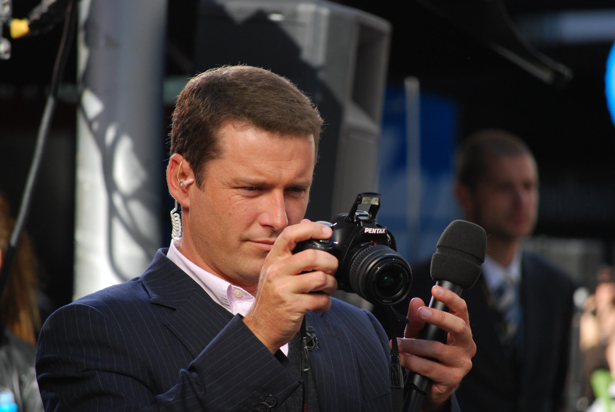 Karl Stefanovic and Pentax camera - Ch9 Today Show, Bourke Street Mall - Flickr - avlxyz