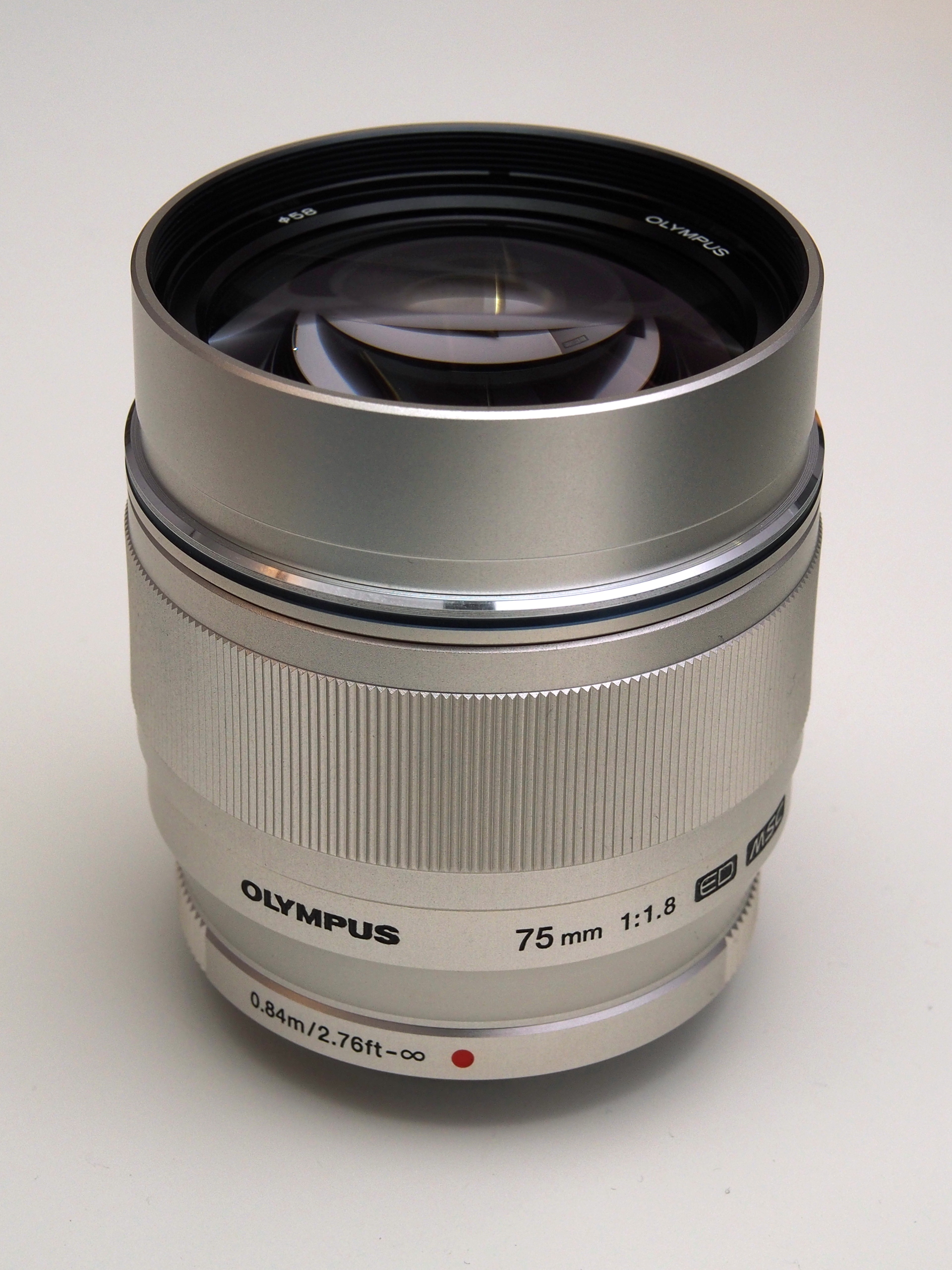 Olympus lens M.Zuiko 75 mm f1.8