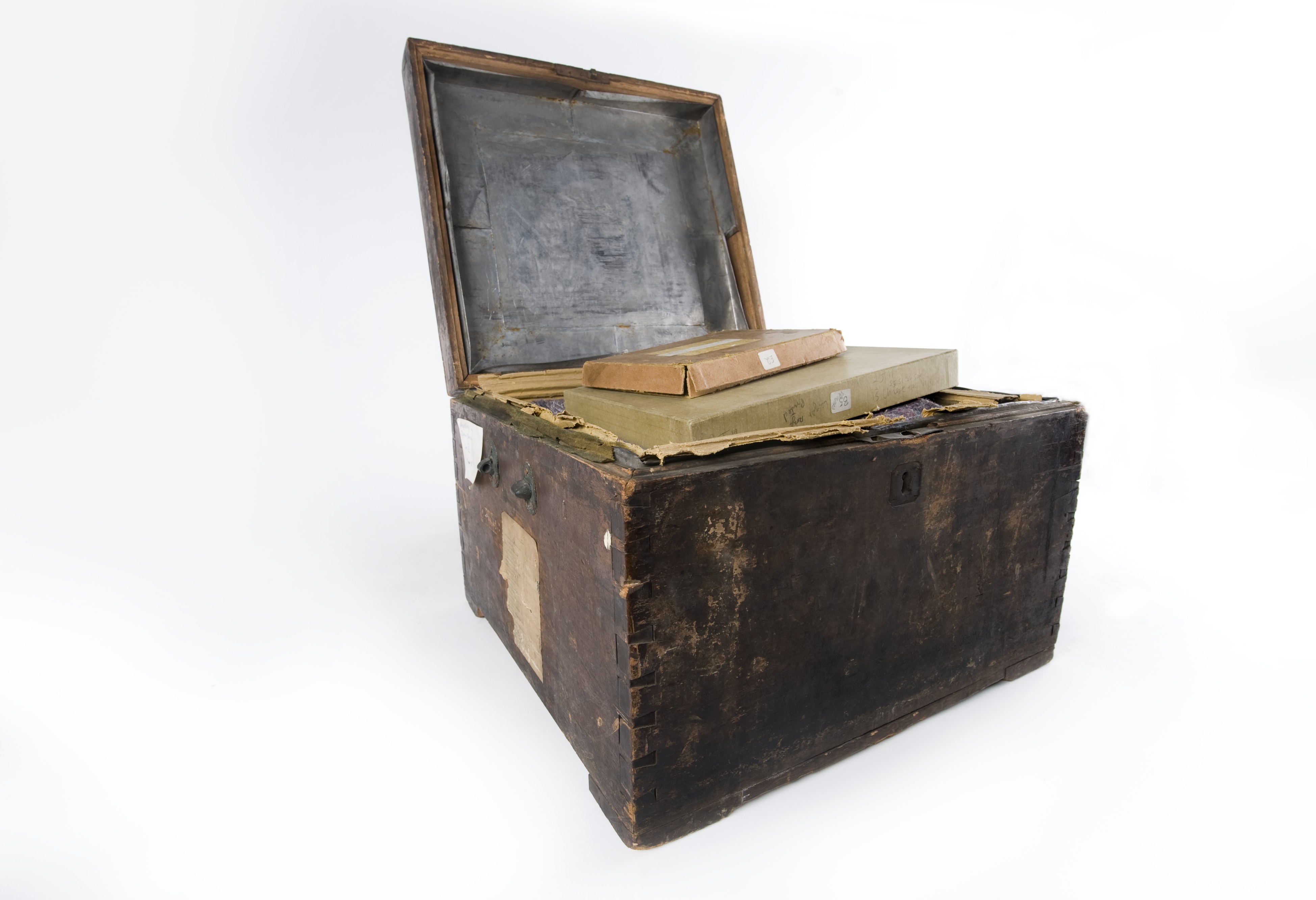 One of the chests used by photographer John Thomson Wellcome L0051606