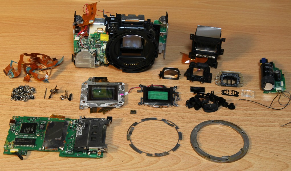 Canon XTi components after disassembly