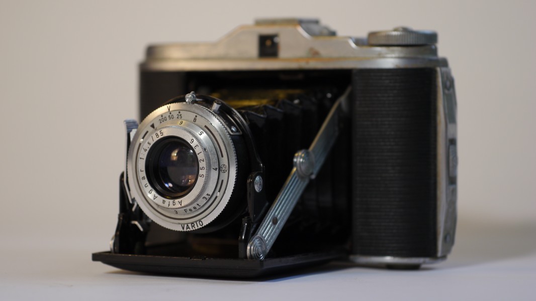 Classic cameras P1010912-AS (9153325896)