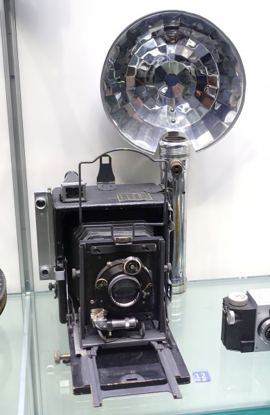 Compur Press Camera, c. 1940 - Museum of Science and Industry (Chicago) - DSC06420