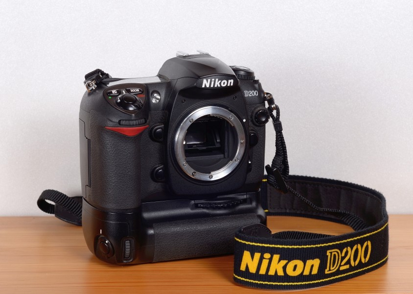 Nikon D200 mit Batteriehandgrif-DSC 4107w