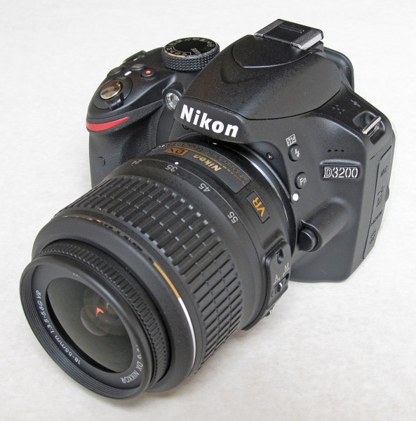 Nikon D3200, front left