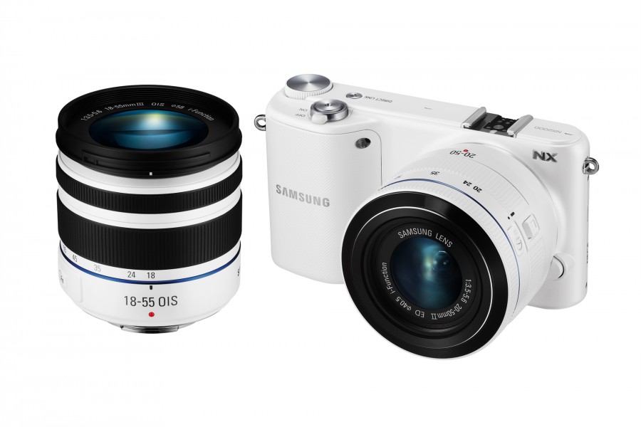 Samsung NX2000 (White) with 18-55 lens