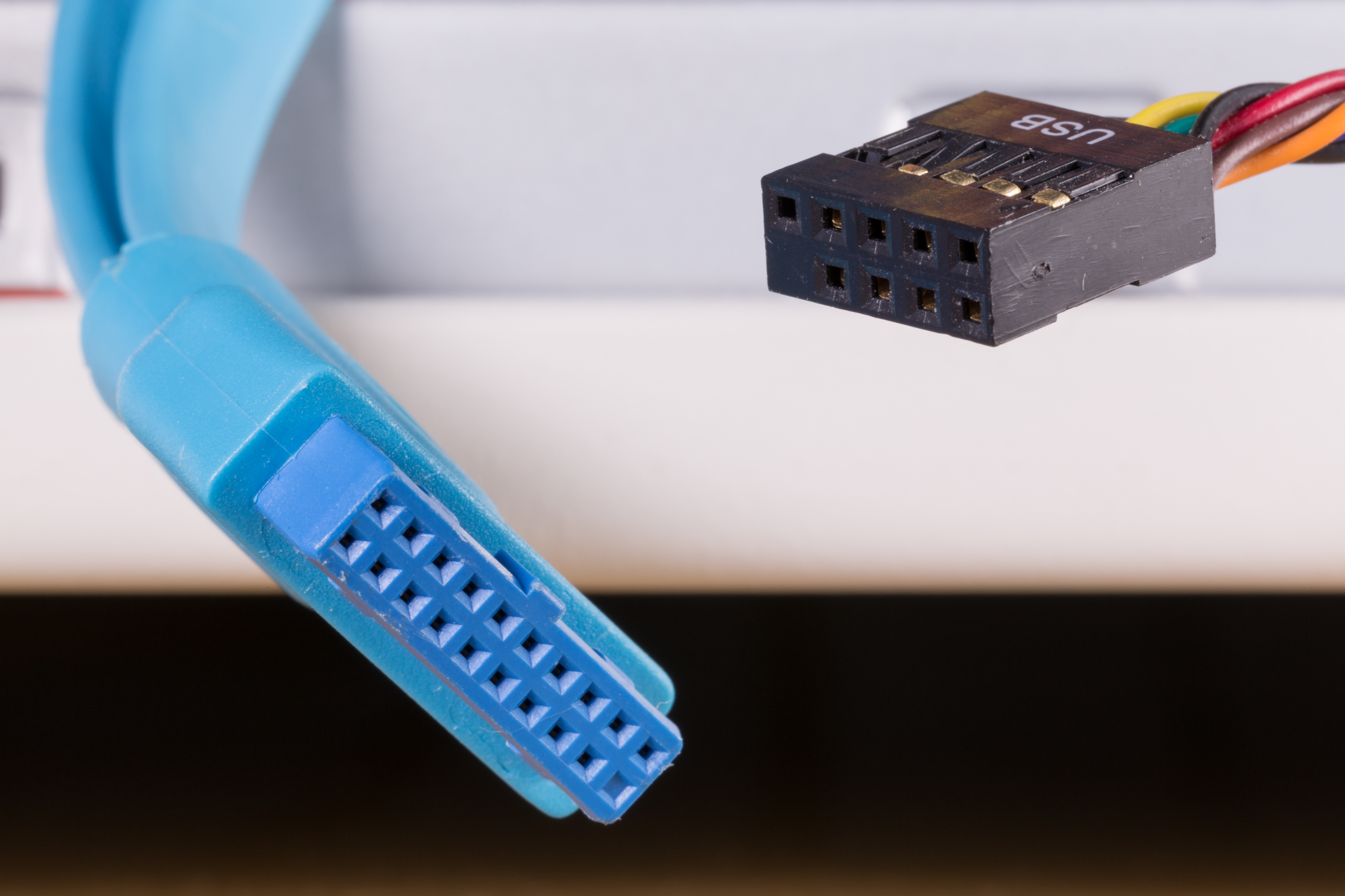 Header connectors for USB3 and its forerunner