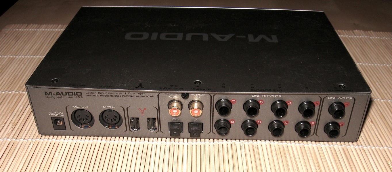 M-Audio Firewire 410 - back
