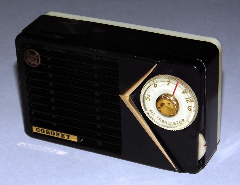 Vintage Coronet 2-Transistor Boy's Radio, No Model Number, Made in Japan (10072642174)