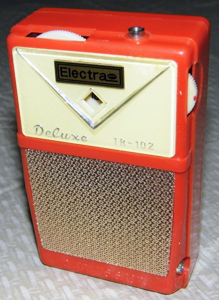 Vintage Electra 2-Transistor Boy's Radio, Model TR-102, Made in Japan (8705992152)