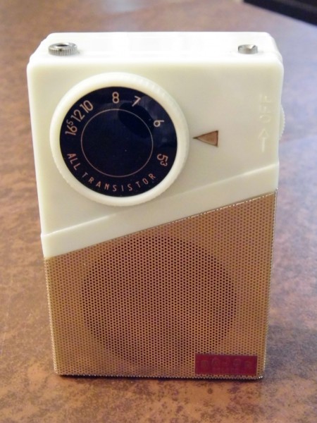 Vintage Major Two-Transistor Boy's Radio (No Model Number), Made in Japan, Circa 1960s (8635263257)