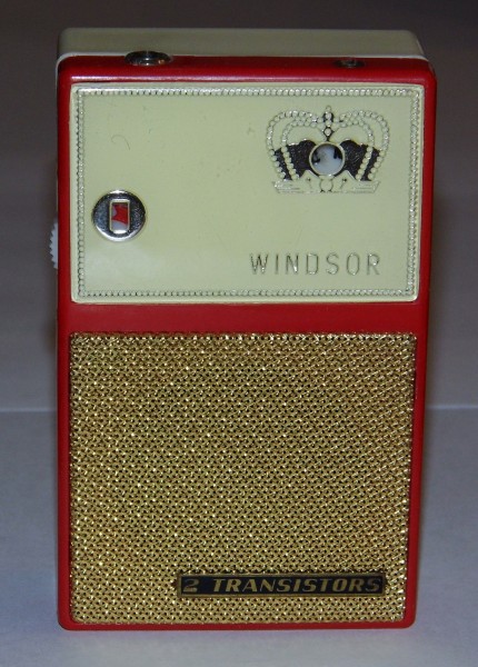 Vintage Windsor 2-Transistor Boy's Radio, Made in Japan (8441762294)