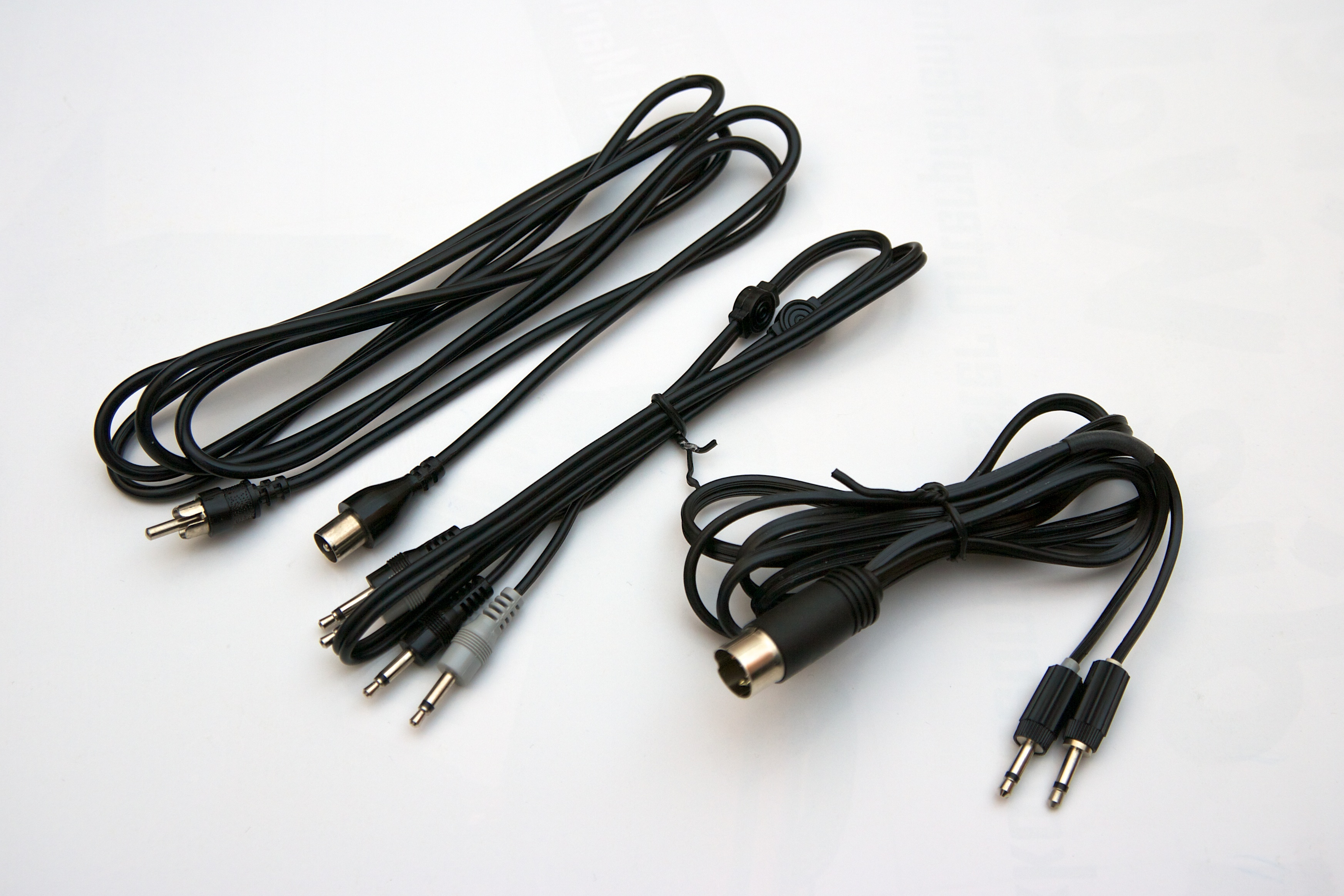 Sinclair ZX Spectrum cables (7160159666)