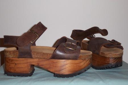 platform_sandal_wood_buffalo_brown.jpg