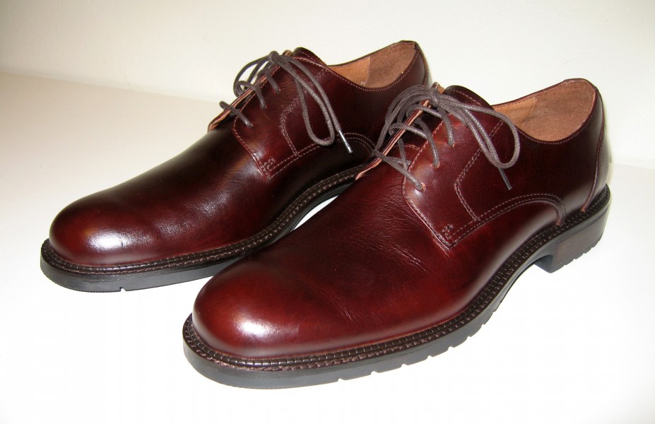 Mens brown derby leather shoes