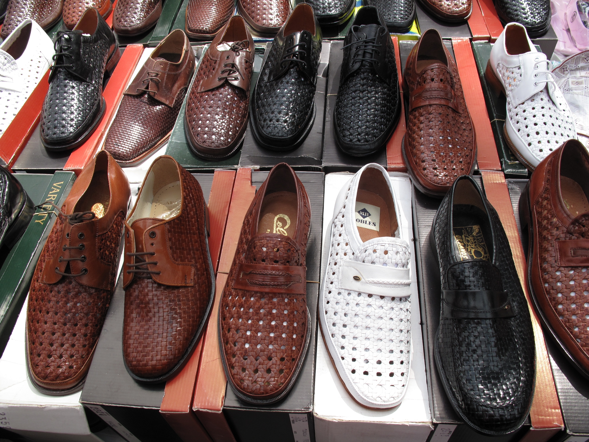 Zapatos no mercado, Galicia 2
