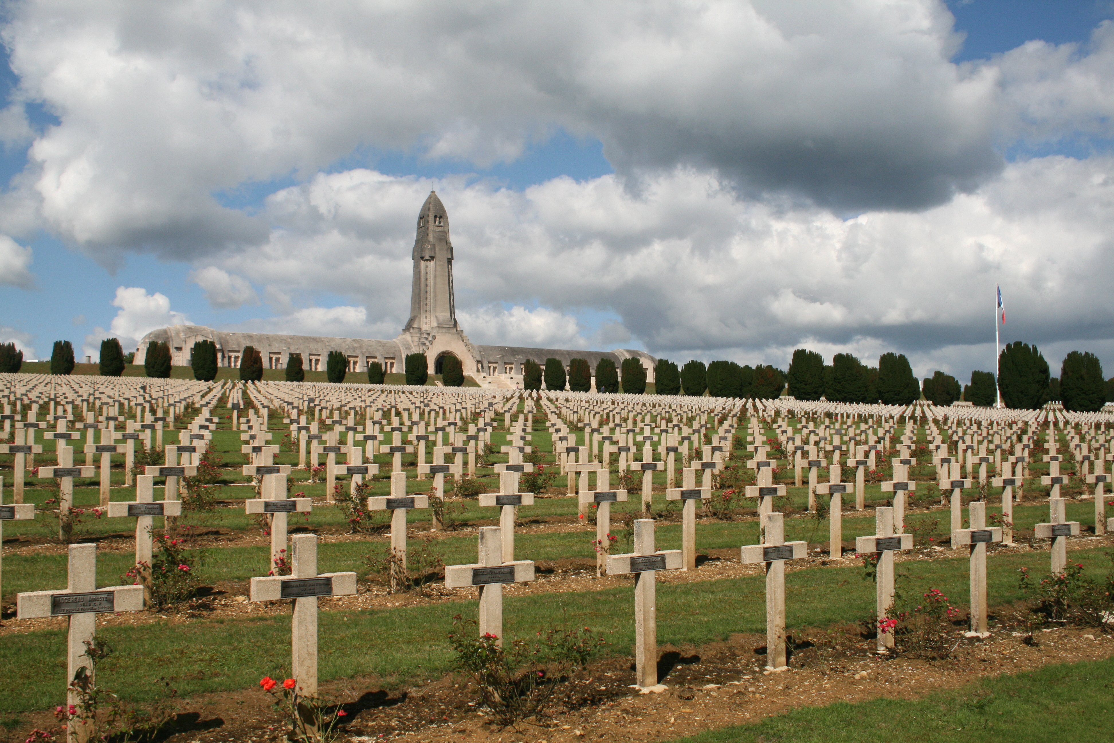 0 Verdun - Cimetière de Douaumont (1)