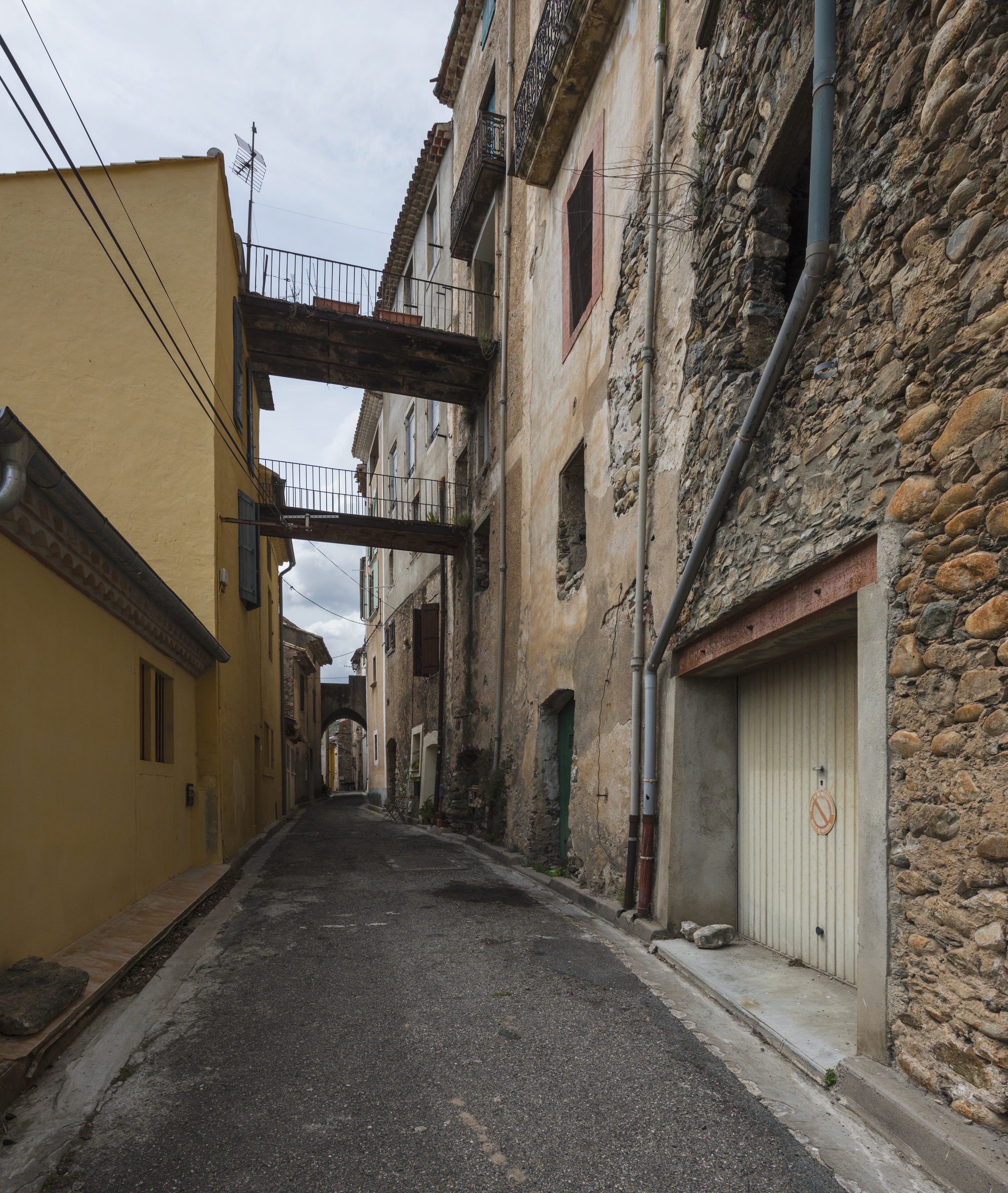 Alley in Roquebrun cf07