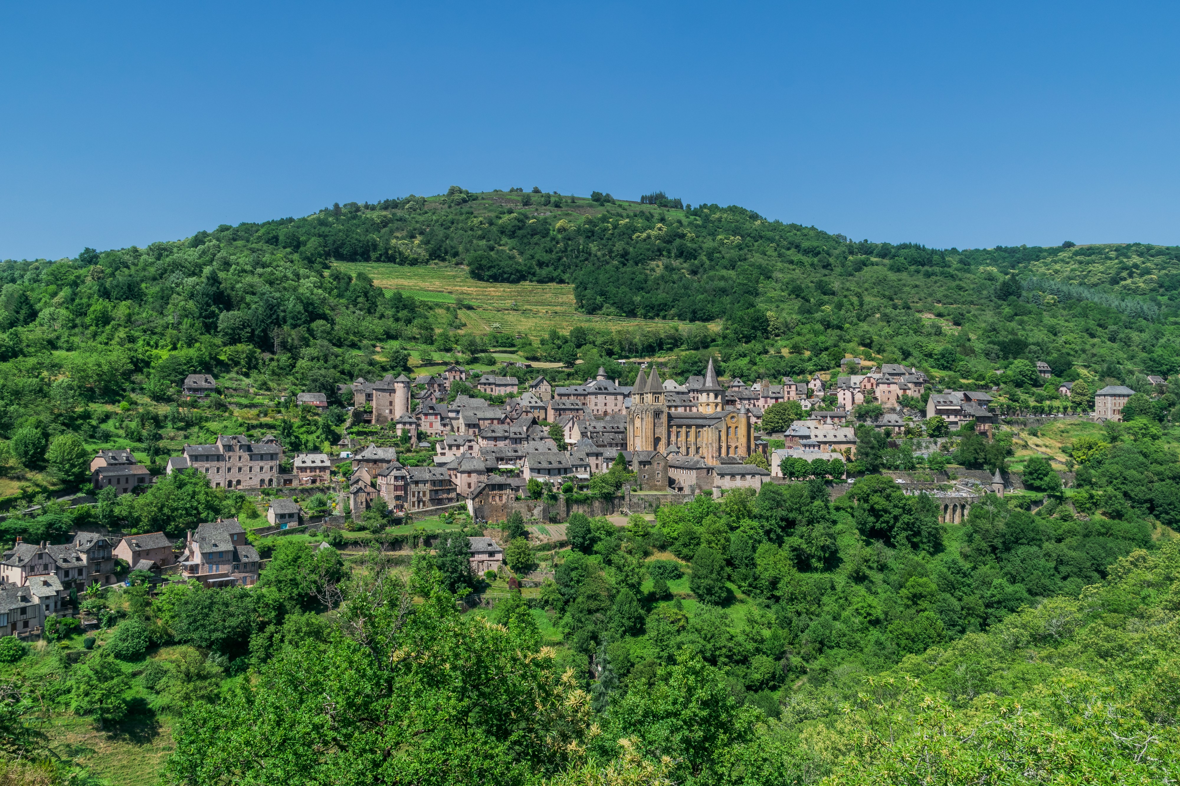 View on Conques 01