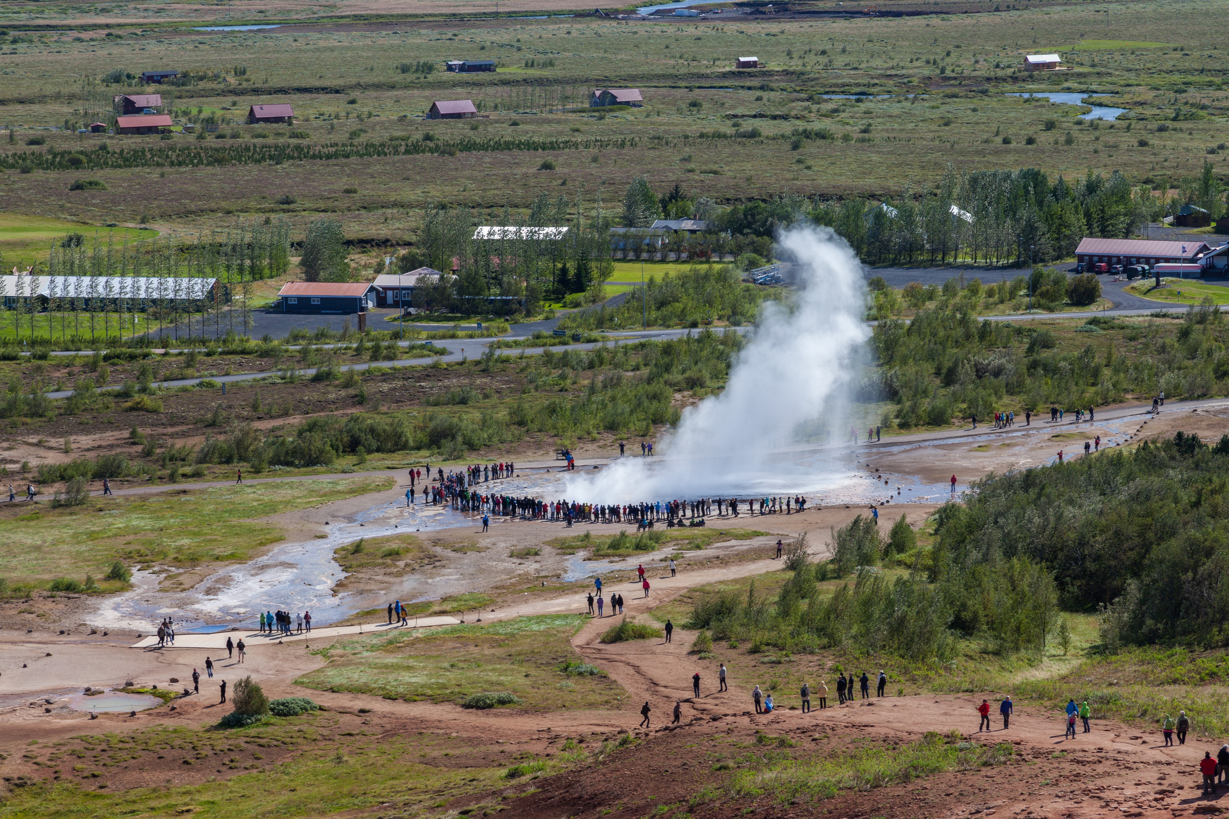 Strokkur, Área geotérmica de Geysir, Suðurland, Islandia, 2014-08-16, DD 098