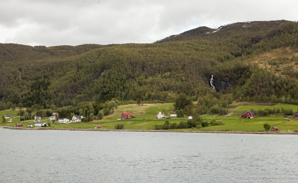 way between Finnsnes and Tromso, Norway, photographed in June 2018 by Serhiy Lvivsky, picture 2
