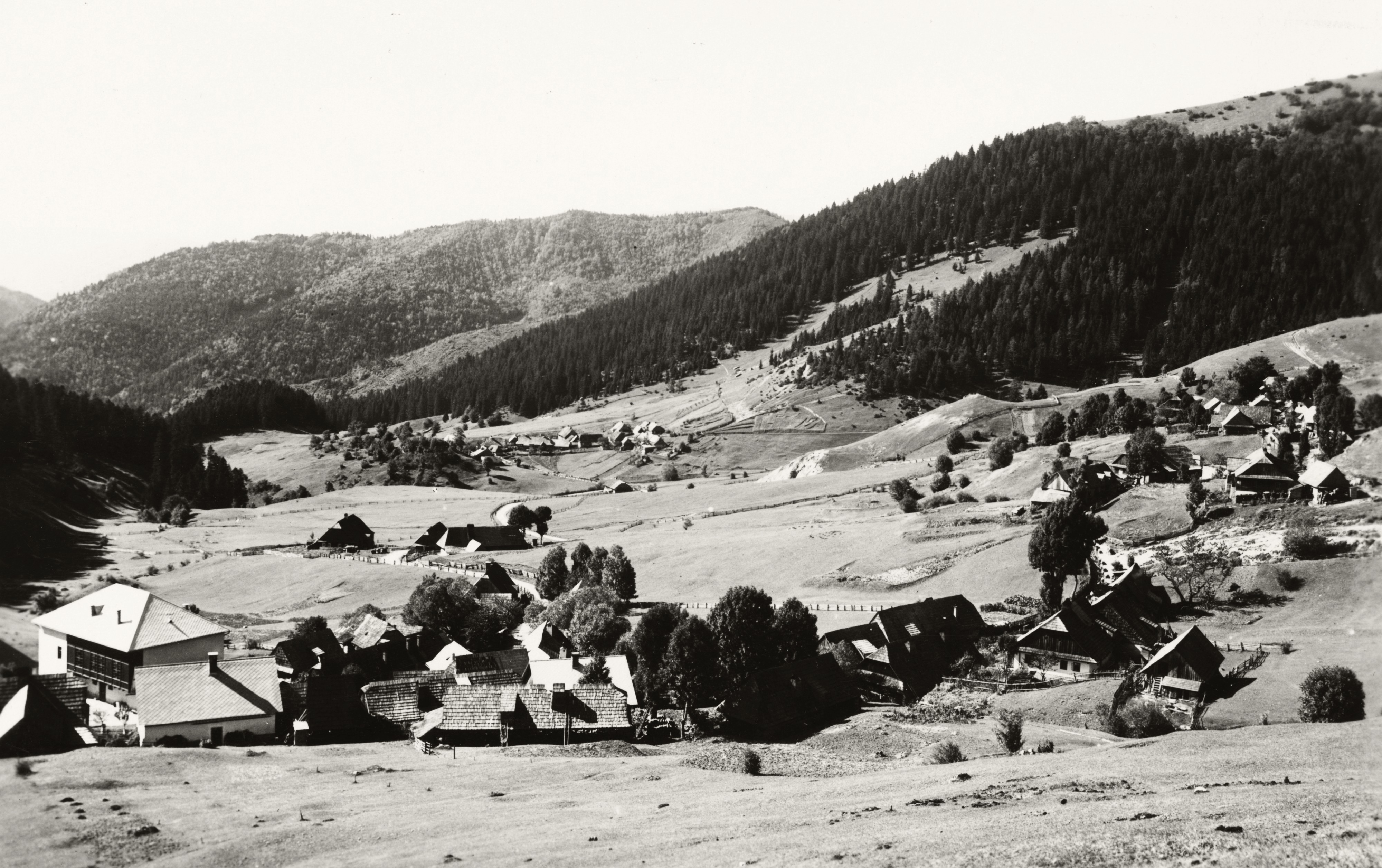 Dóval (Donovaly) község látképe. Szlovákia 1933. - Fortepan 96062