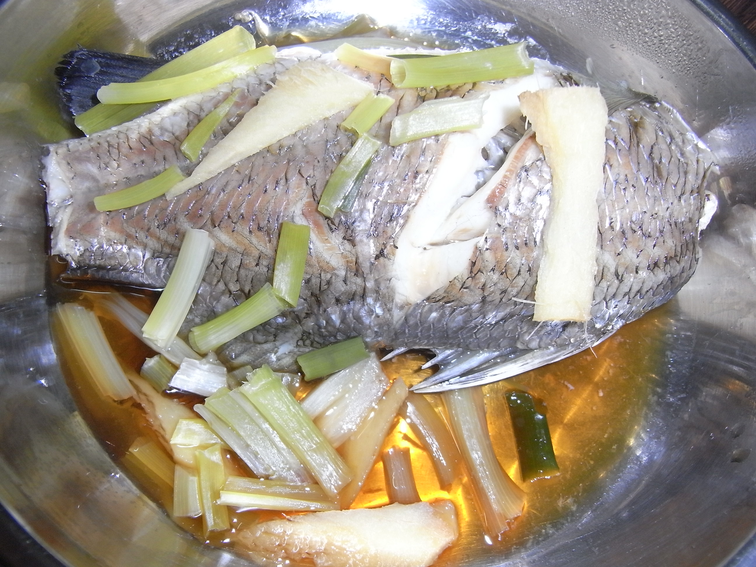 HK food dinner streamed fish July-2012