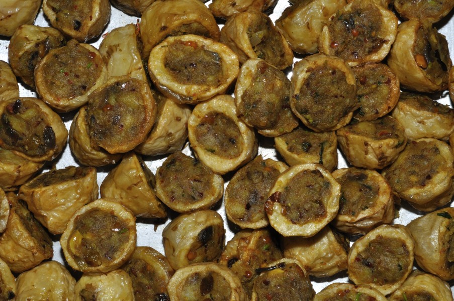 Stuffed Potatoes - Kolkata 2011-04-15 2296