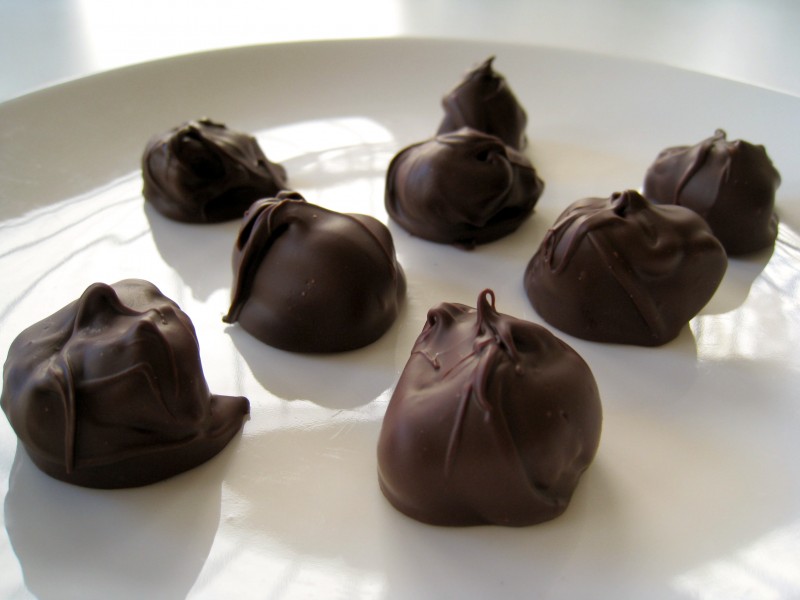 Vegan Chocolate Date Truffles
