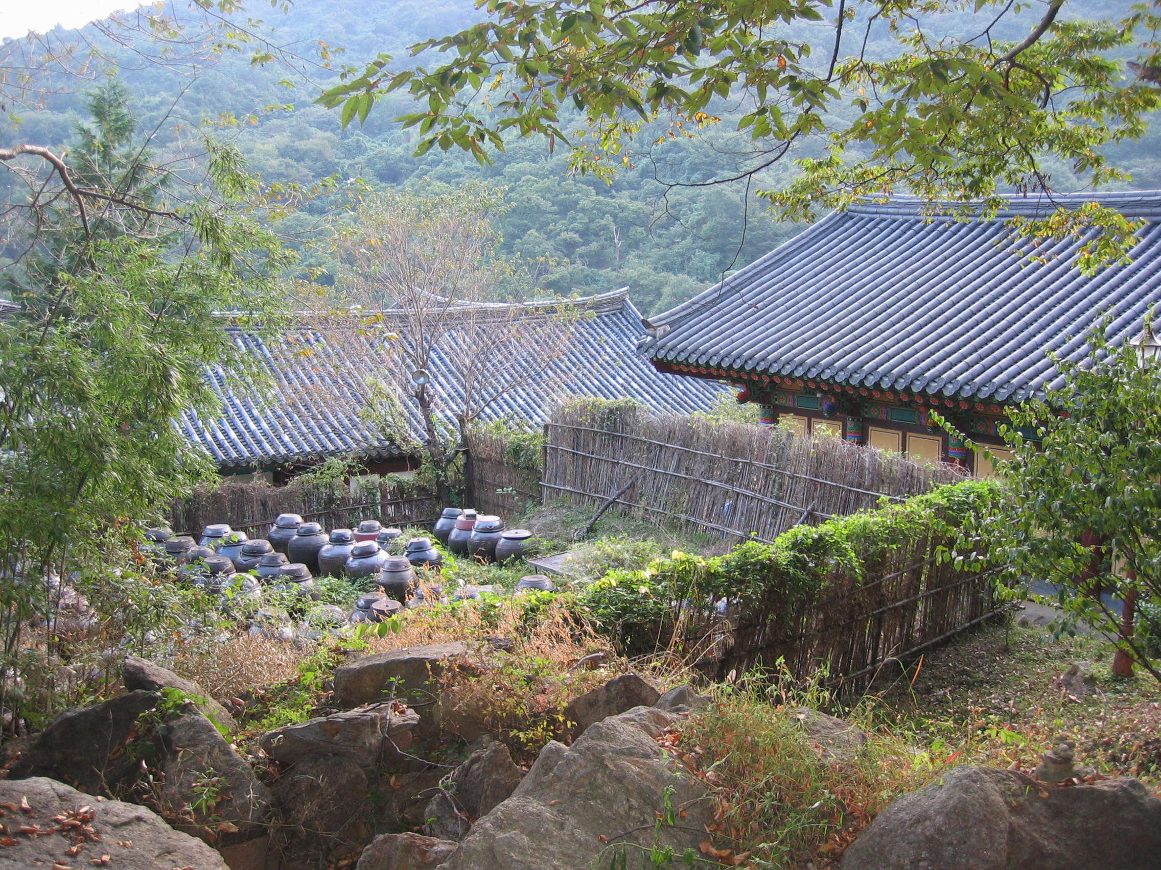 Korea-Mountain-Jirisan-Buddhist.temple-05