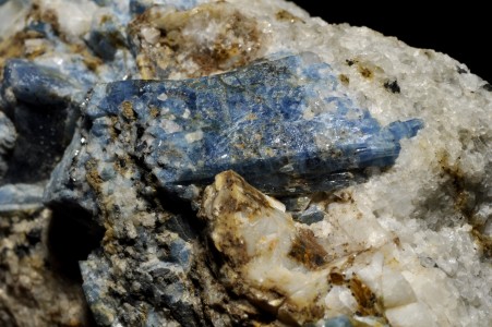 Crystals of sapphire