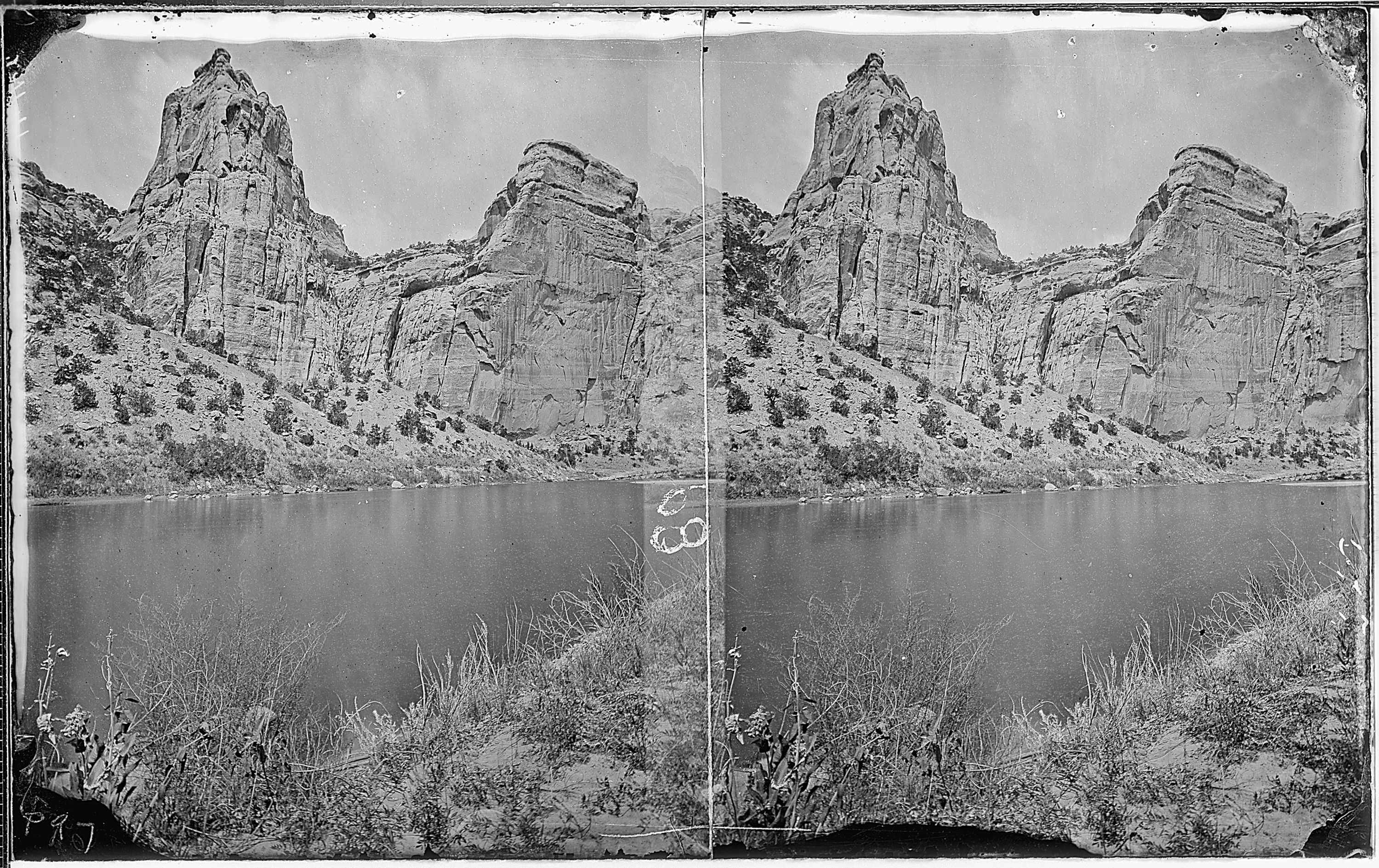 Green River. Stillwater Canyon, similar to 660, which is a close up of canyon wall. Old nos. 318, 377, 697. - NARA - 517923
