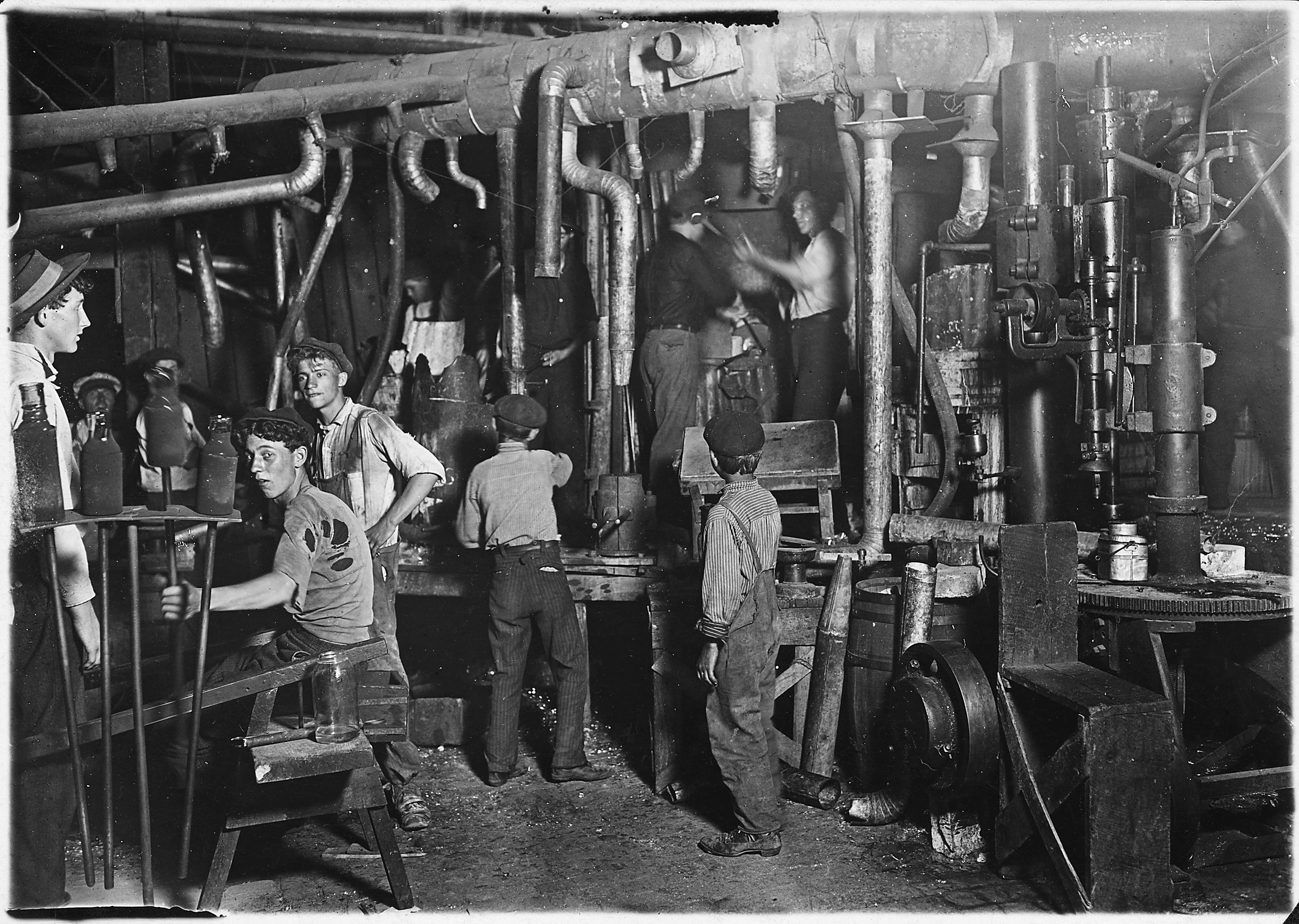 9 P.M. in an Indiana Glass Works. Indiana. - NARA - 523086