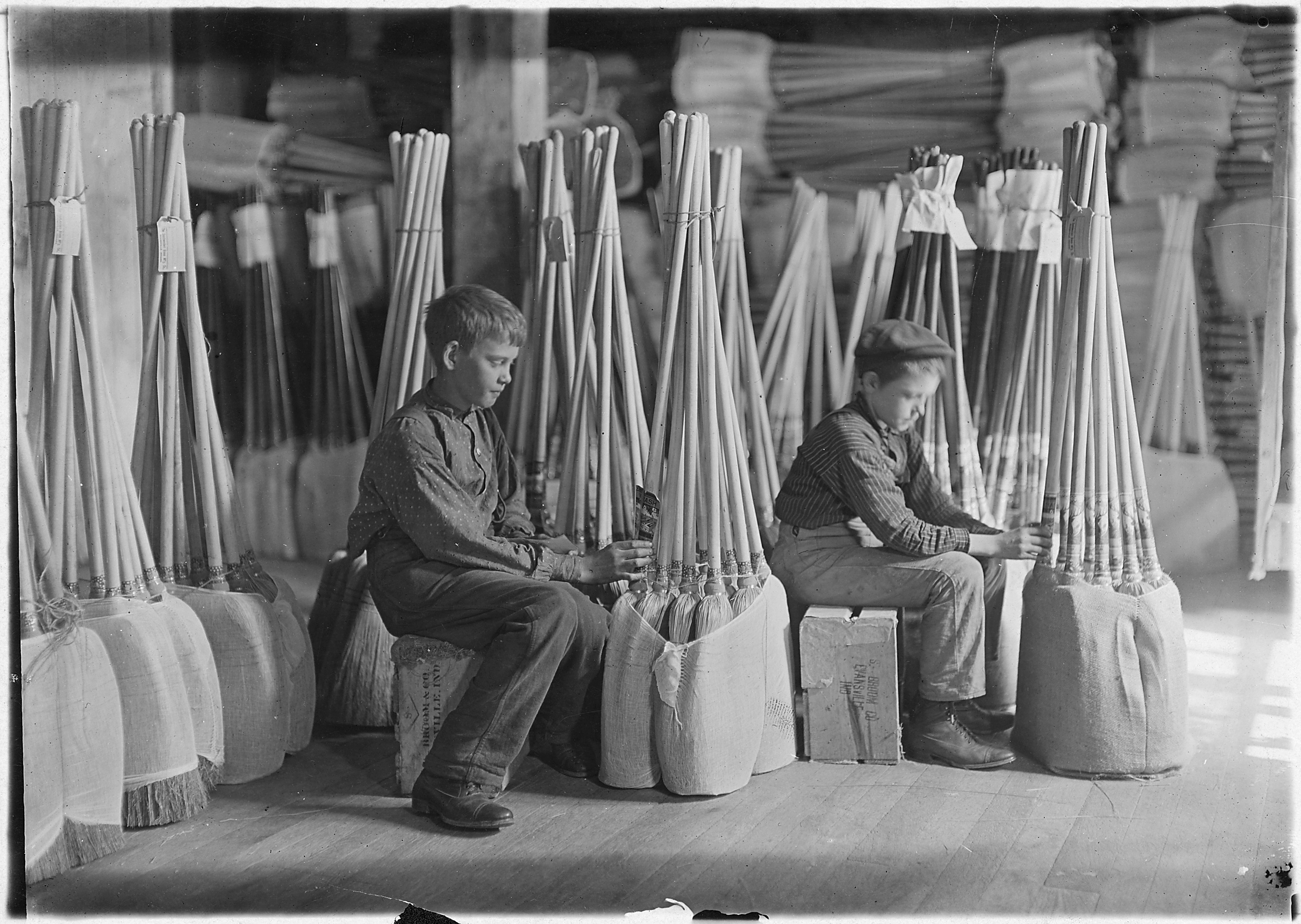 Boys in packing room, Brown Mfg. Co. Evansville, Ind. - NARA - 523097