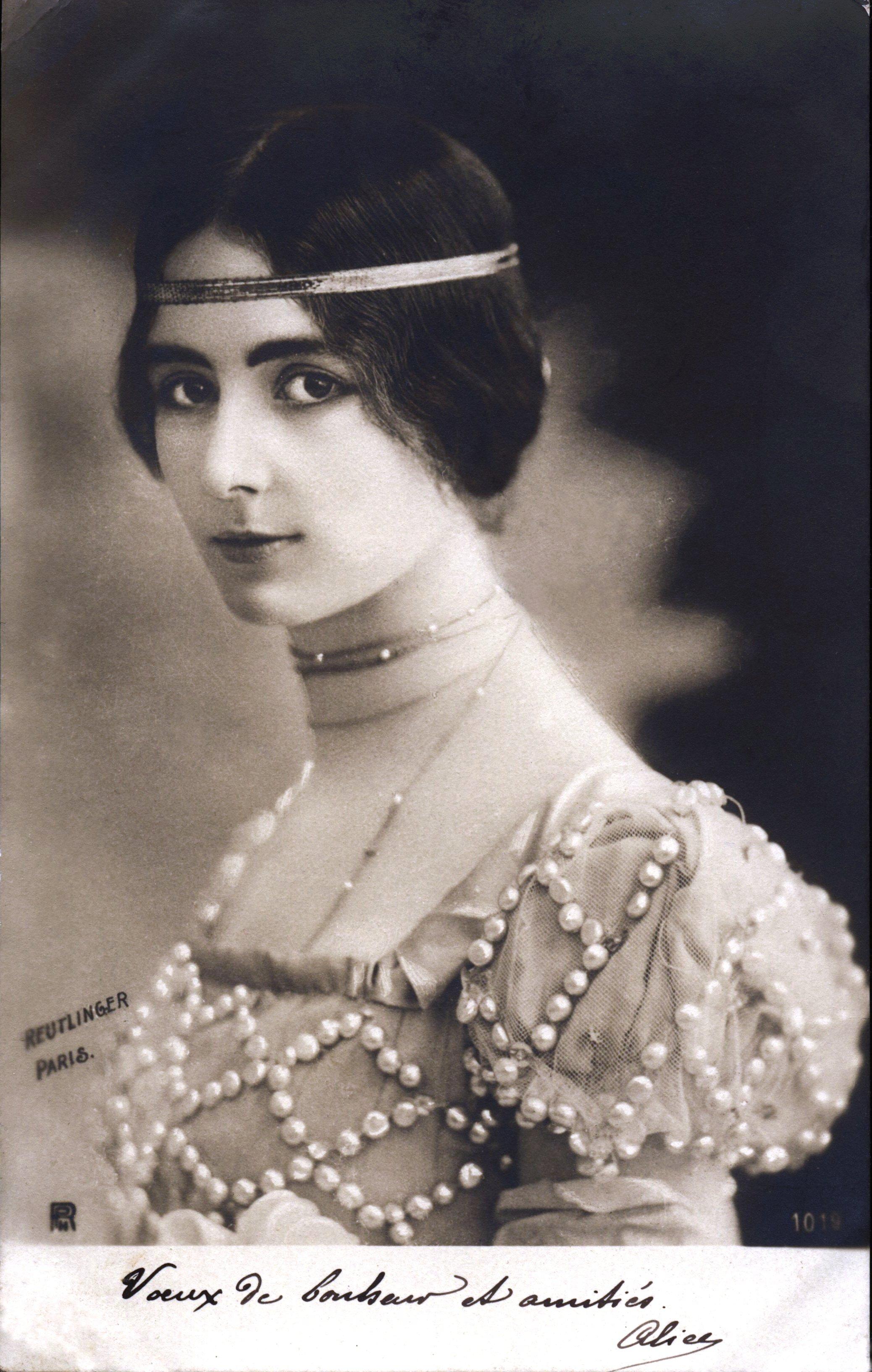 Cleo de Merode with dance dress-Reutlinger-1901