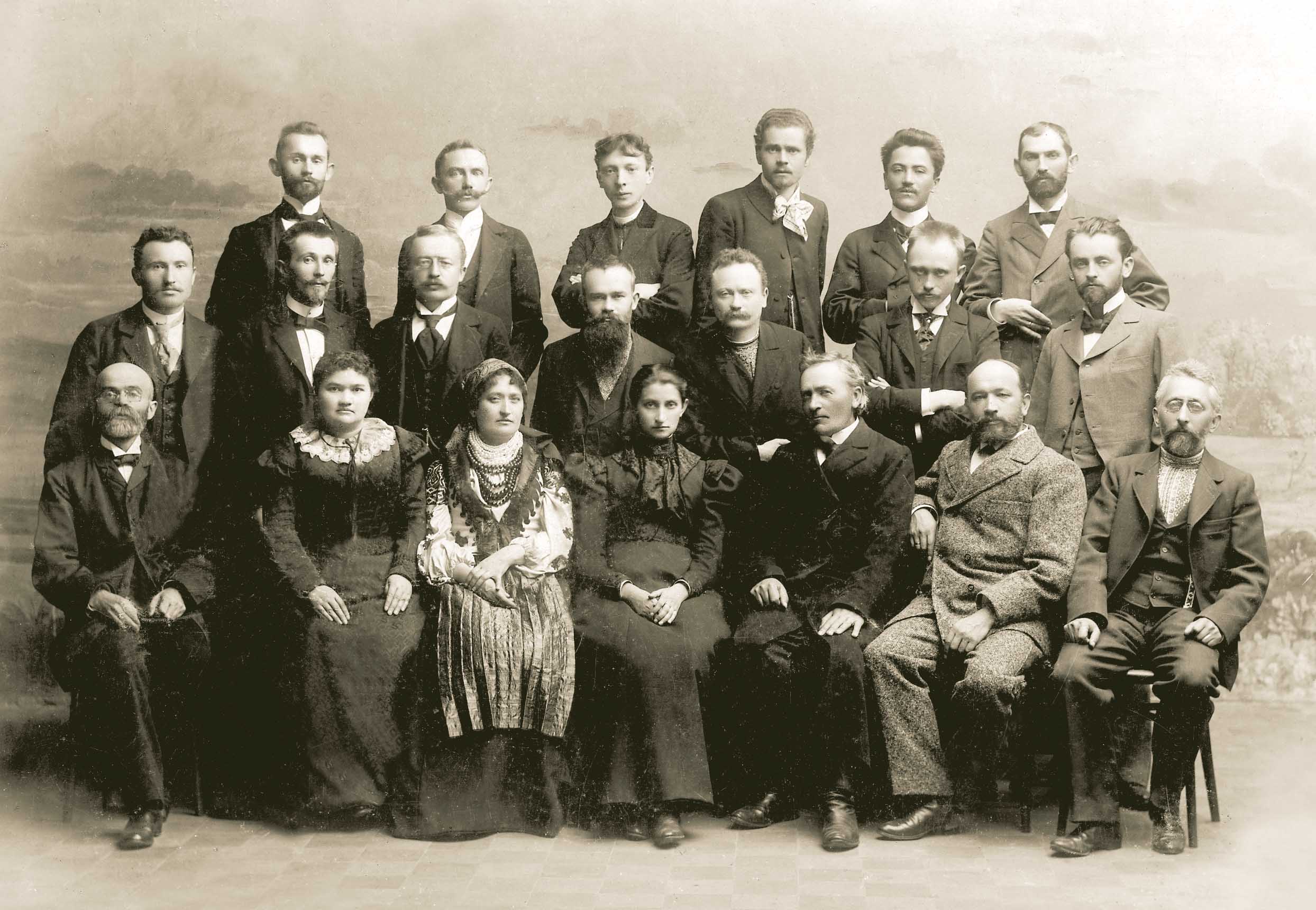 Учасники з’їзду українських письменників з нагоди 100-річчя виходу в світ «Енеїди»