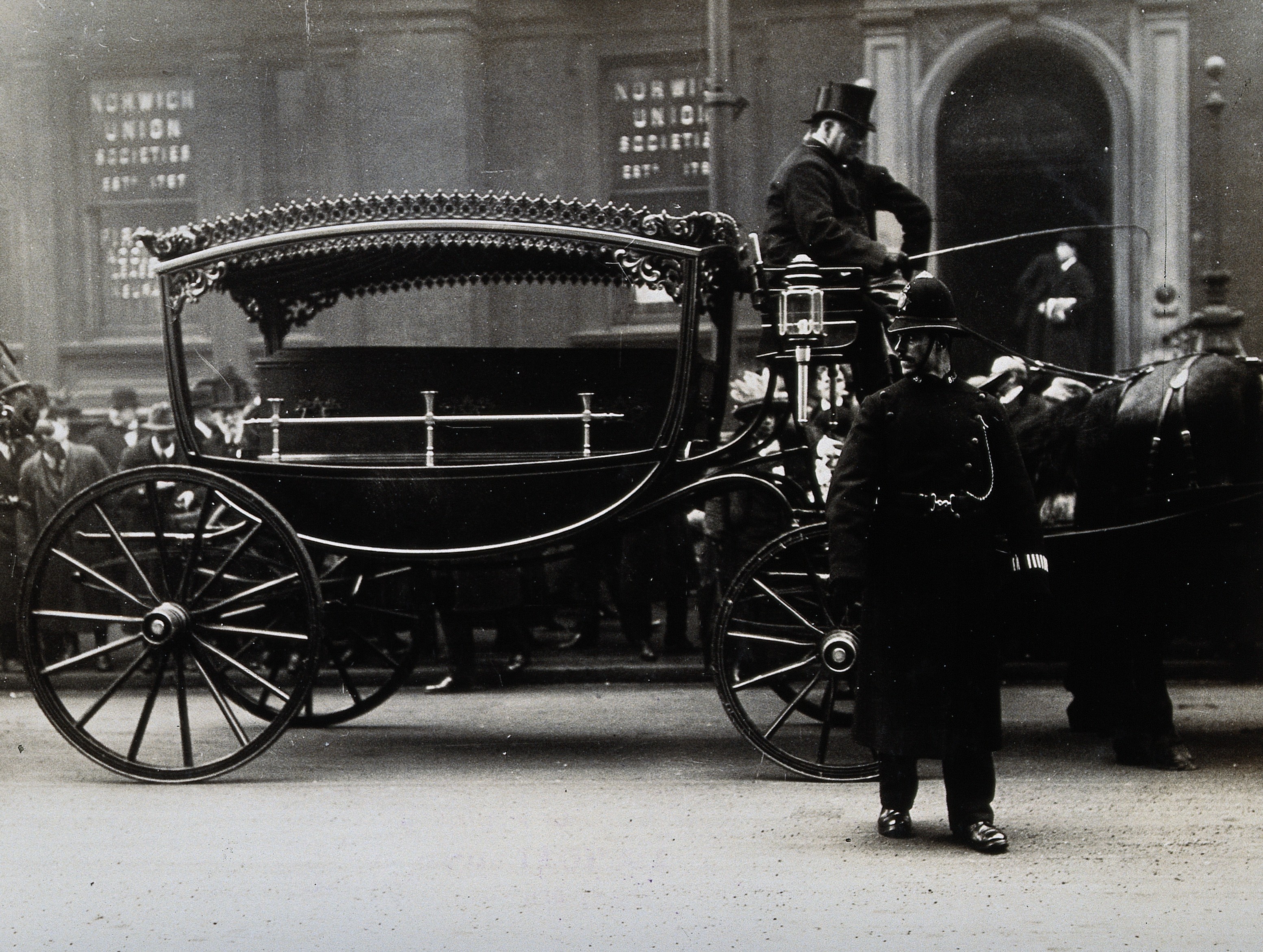 Joseph Lister's hearse. Photograph by Topical Press agency. Wellcome V0027889