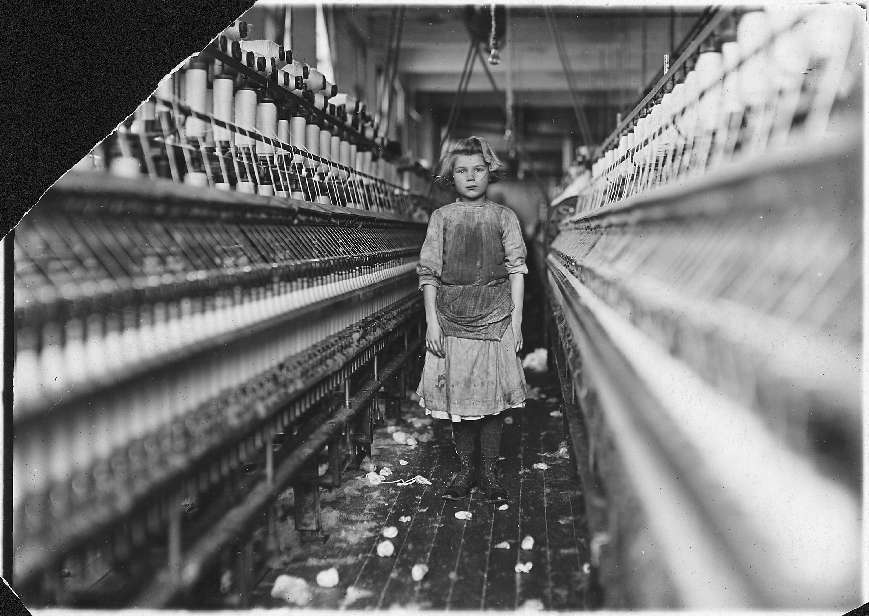 Little spinner in Globe Cotton Mill. Overseer said she was regularly employed there. Augusta, Ga. - NARA - 523158