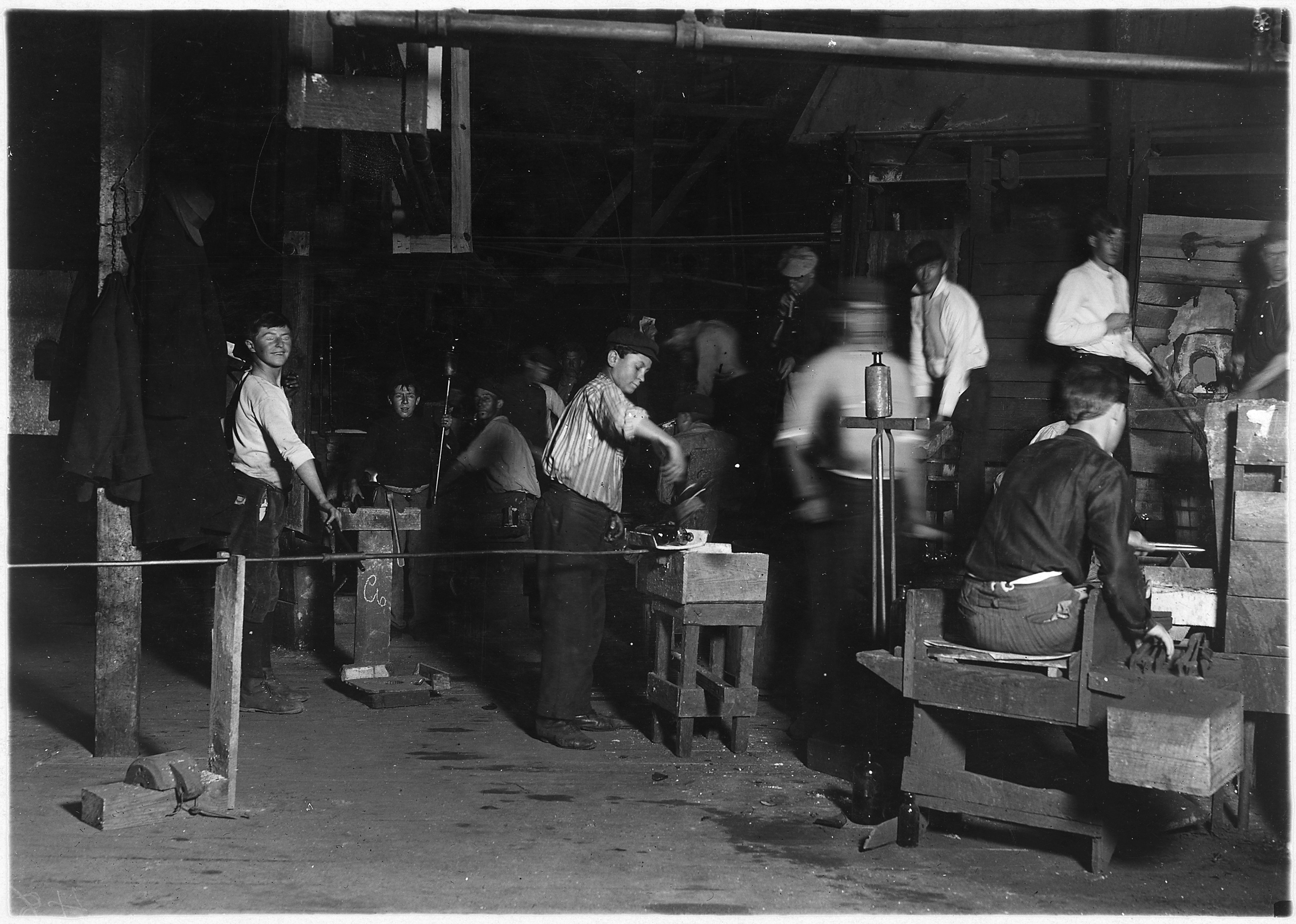 Night scene, Cumberland Glass Works. Bridgeton, N.J. - NARA - 523236