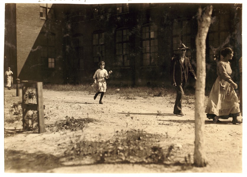 Lewis Hine, Velma Smith, reportedly 12 years old, Opelika, Alabama, 1914