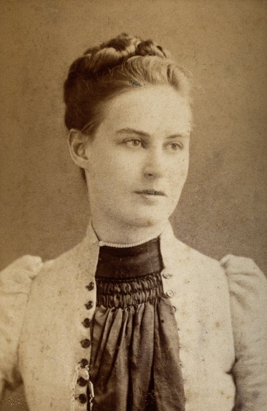 Miss Townsend. Photograph by Bourne & Shepherd, India. Wellcome V0028341