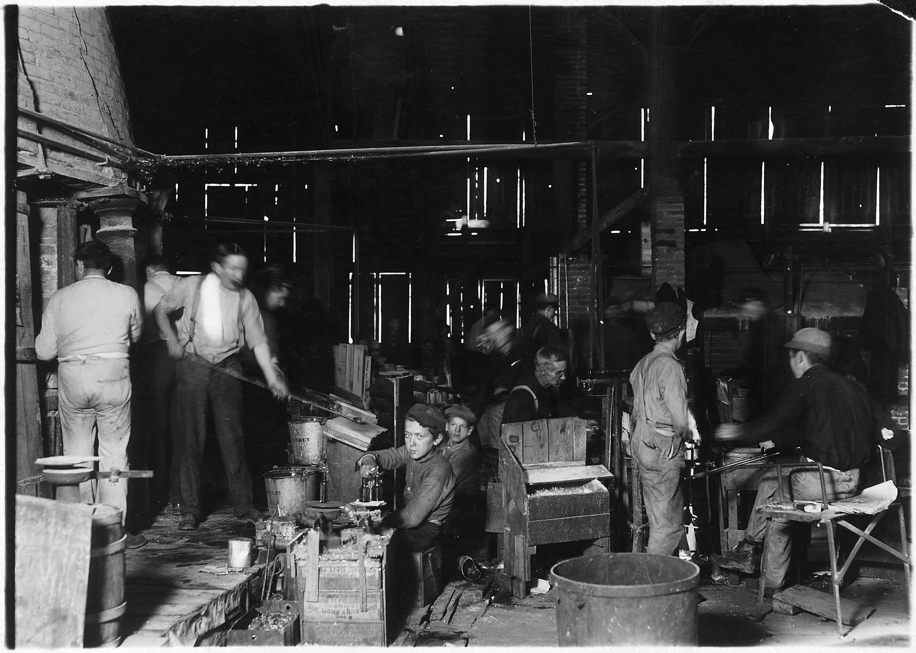 Scene in Woodbury Bottle Works. They work nights. Woodbury, N.J. - NARA - 523243