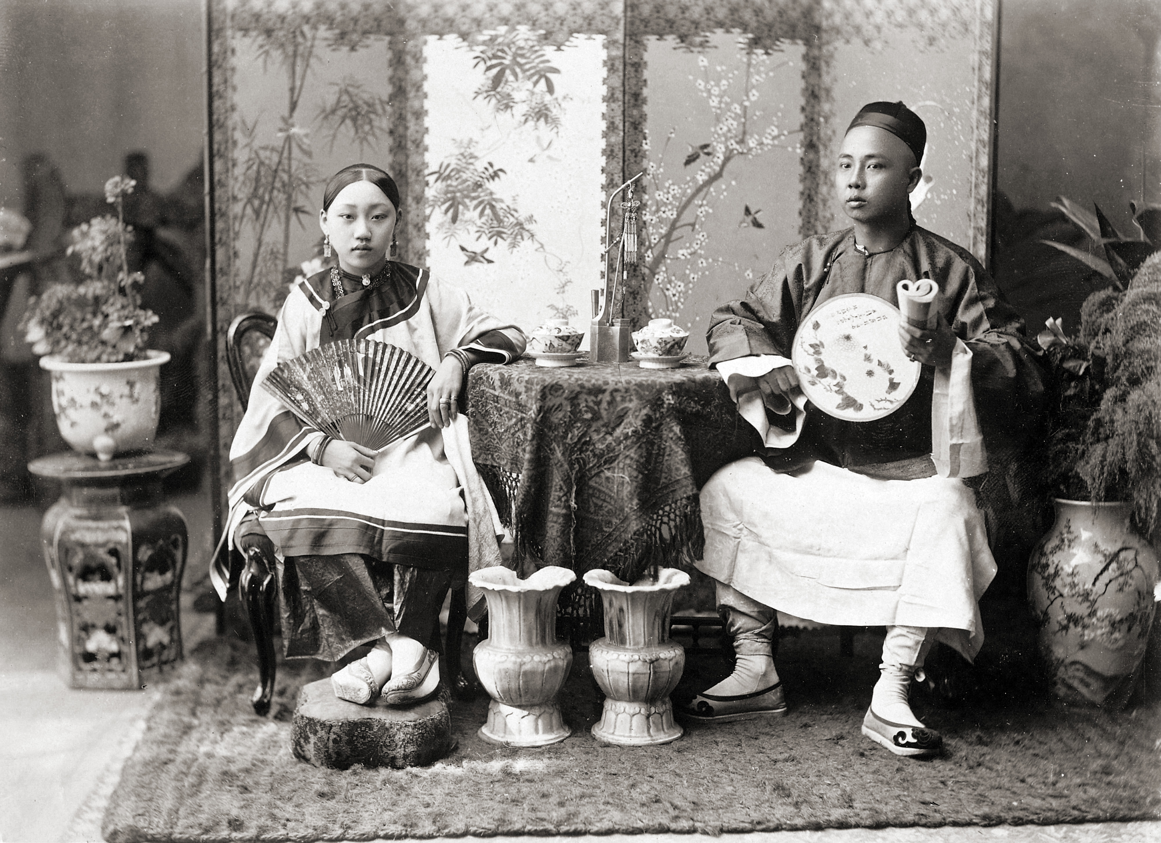 Sino-Burmese merchant & wife