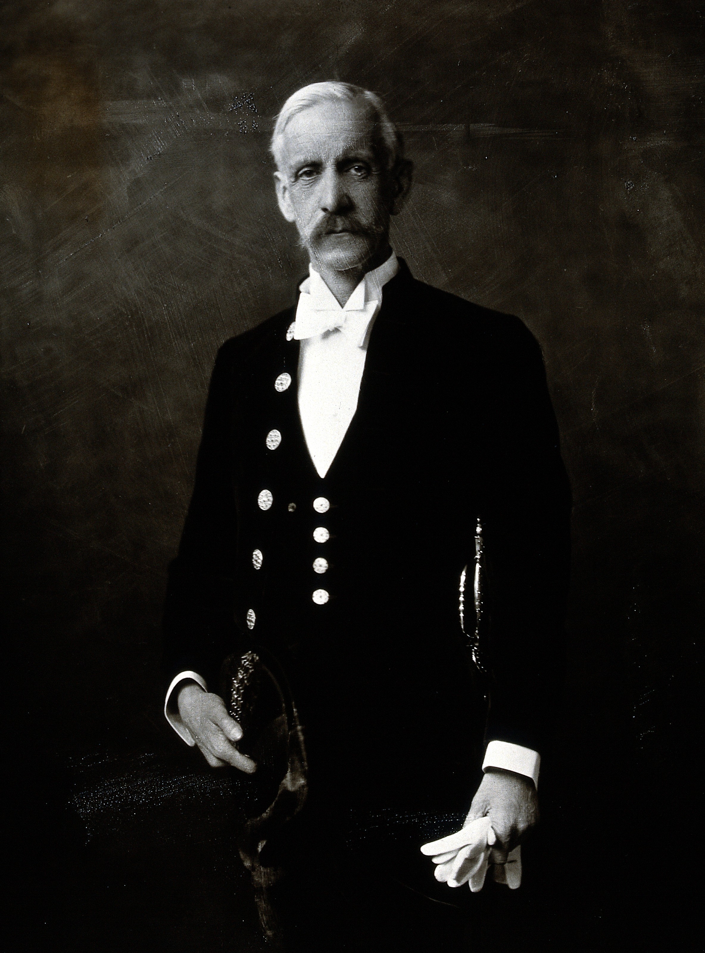 Sir Frederick Gowland Hopkins. Photograph by F.A. Swaine Ltd Wellcome V0026575