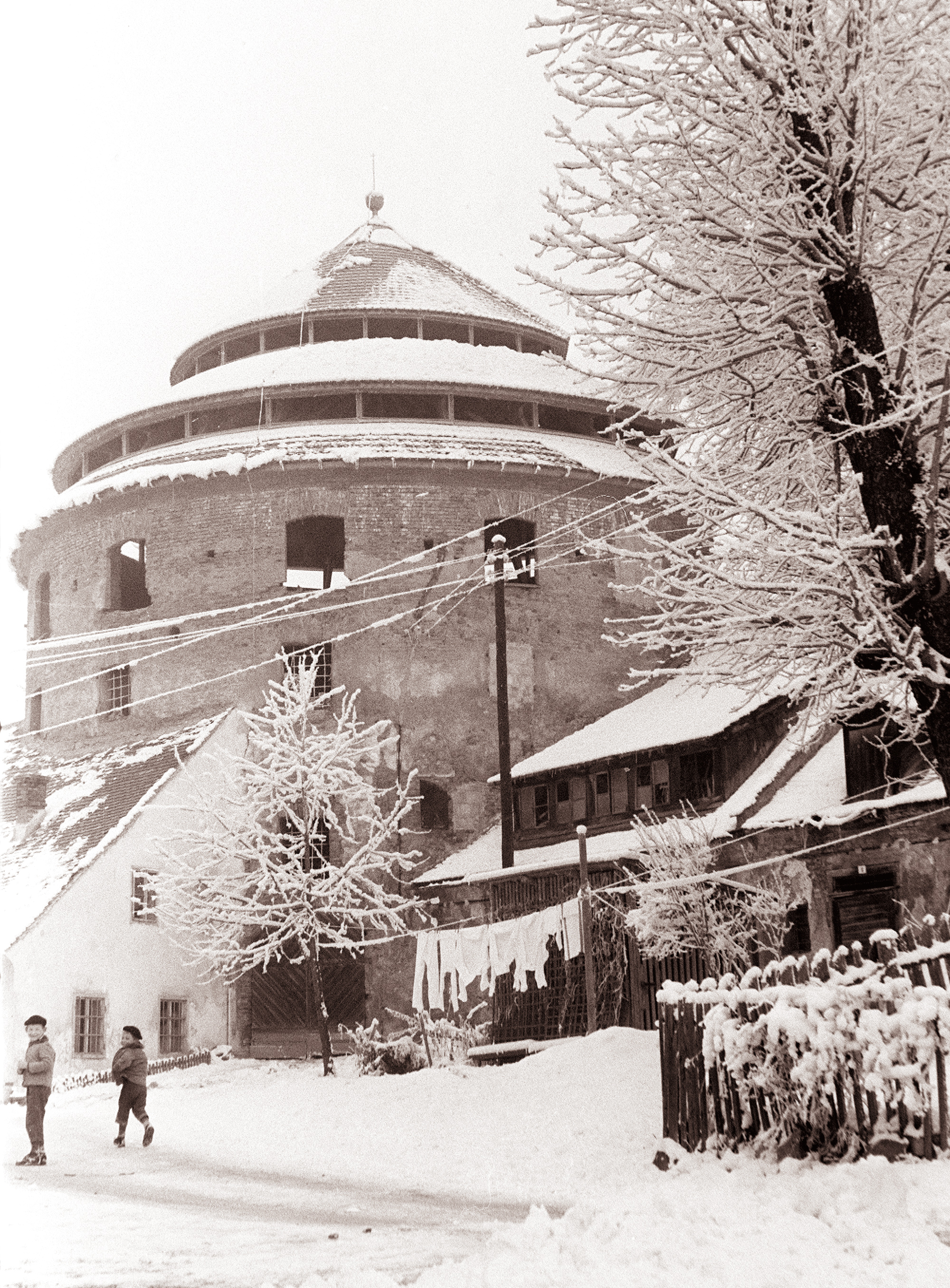 Sodni stolp v snegu 1962