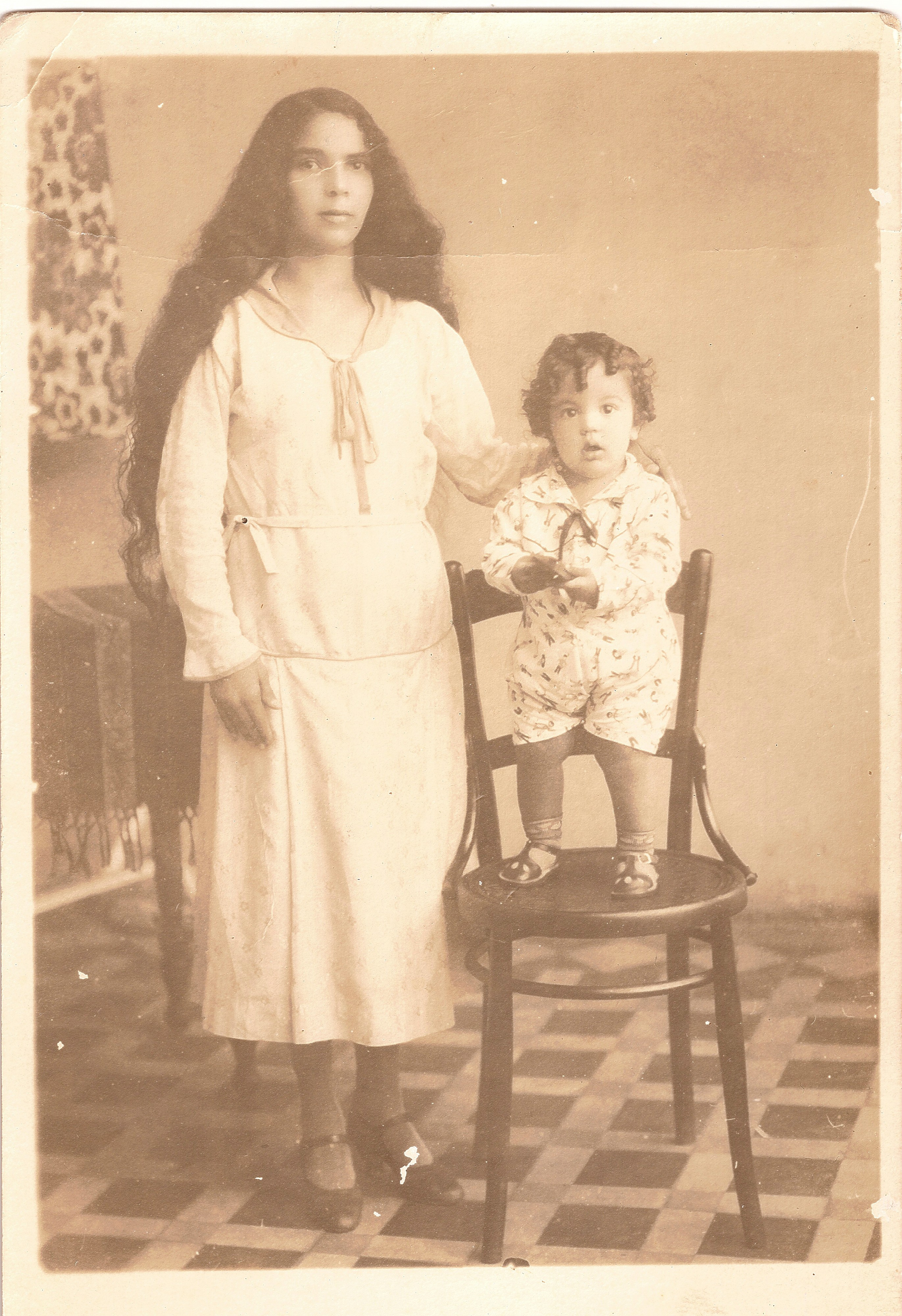 Venezuelan family 1932