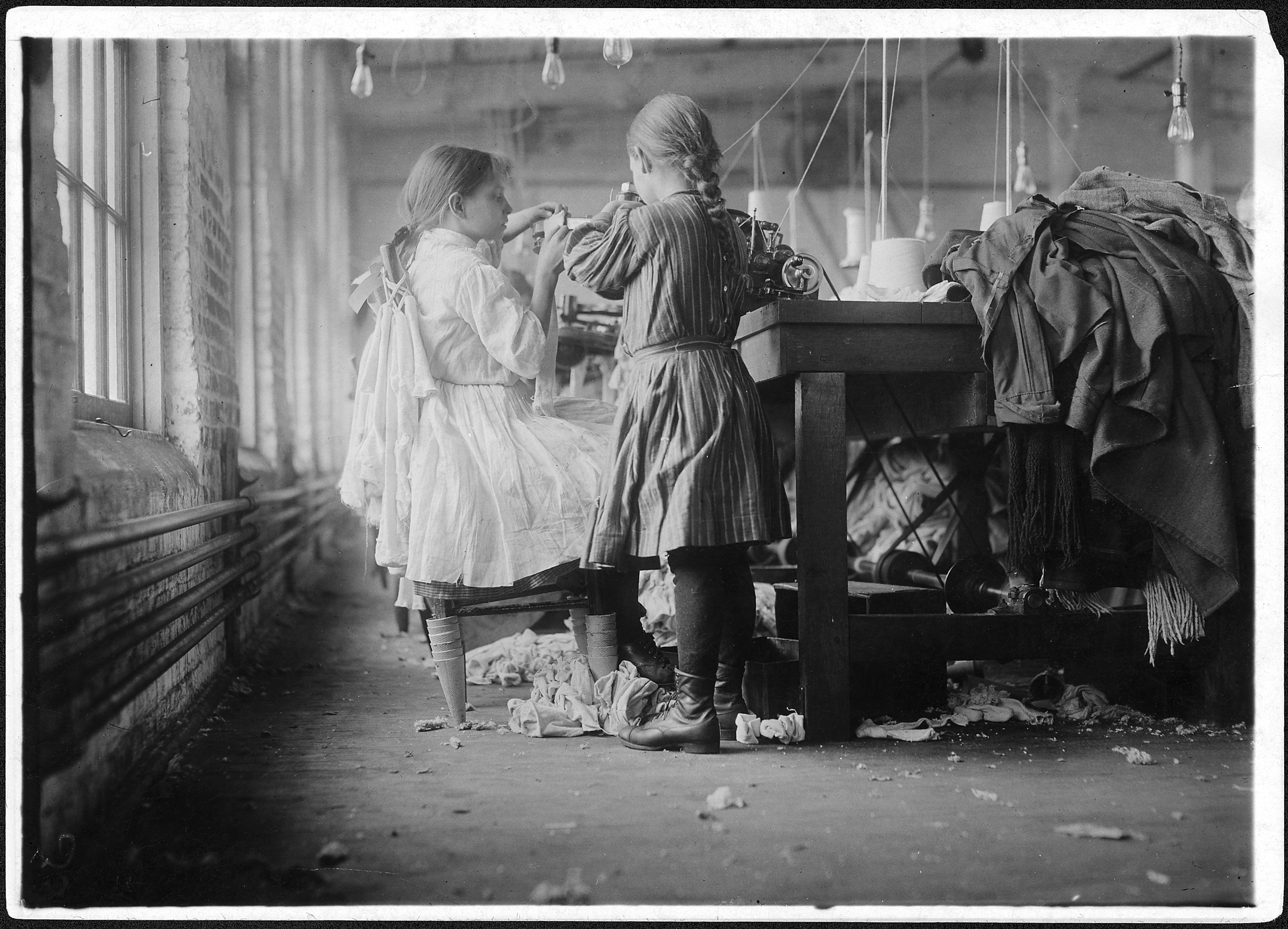 Two of the tiny workers, a raveler and a looper in London Hosiery Mills. London, Tenn. - NARA - 523370