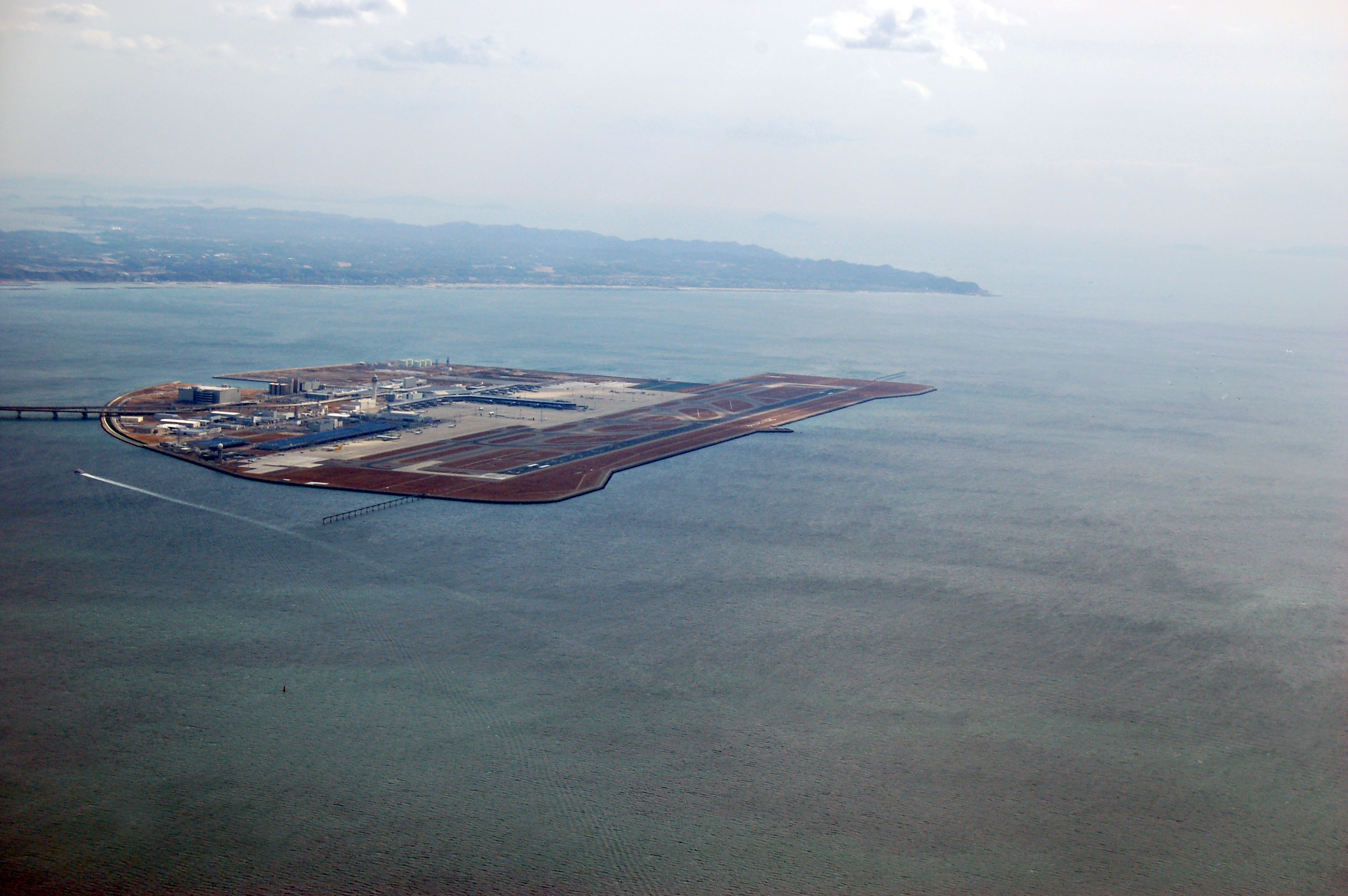 Aerial photograph of Chubu International Airport at Nagoya (2226165201)