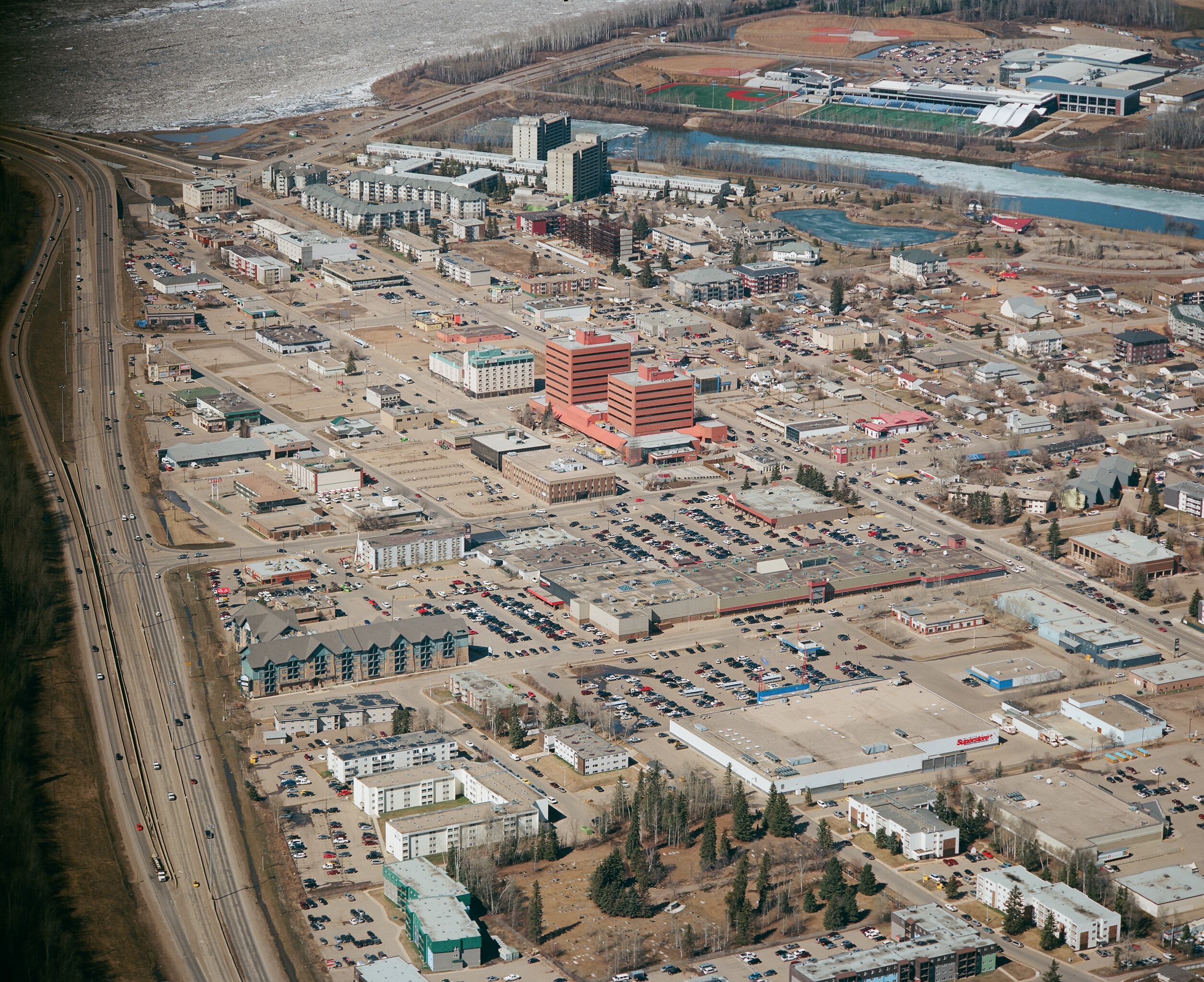 Fort McMurray downtown (26667878290)