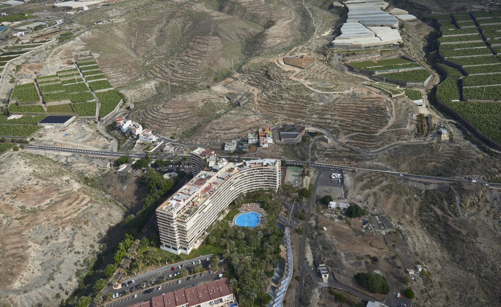 A0371 Tenerife, Hotel Club Marazul aerial view