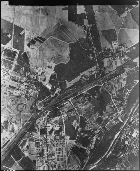 Auschwitz-Birkenau Extermination Complex - NARA - 305988
